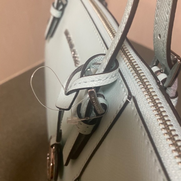 MICHEAL KORS FAIR AQUA TOTE - Picture 2 of 6